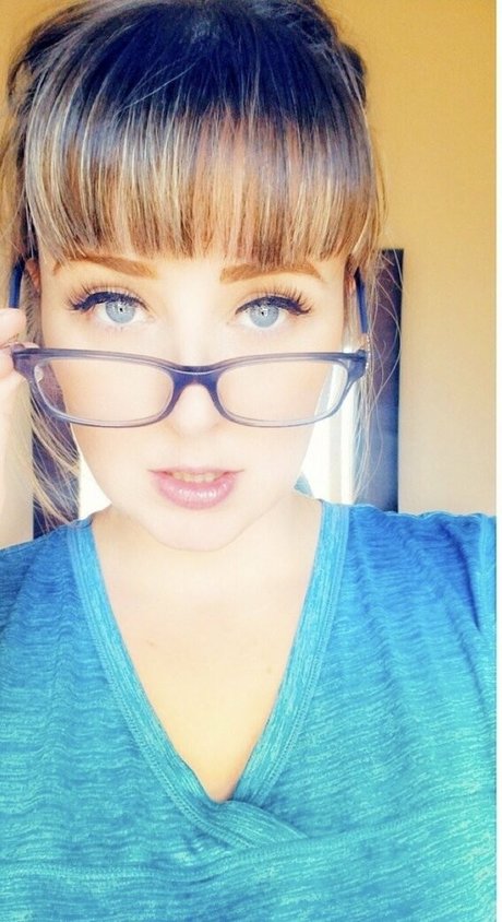 unknownpleasures89 かわいいスター 写真