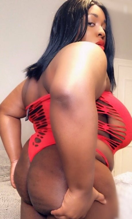 girluncensored スター ヌード 写真