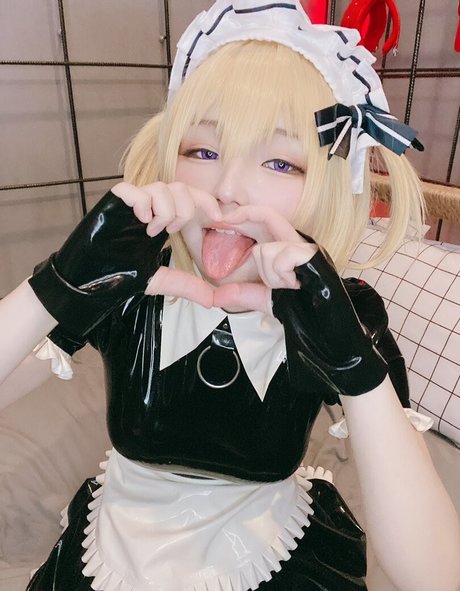 Takanashi Hanari Bilder