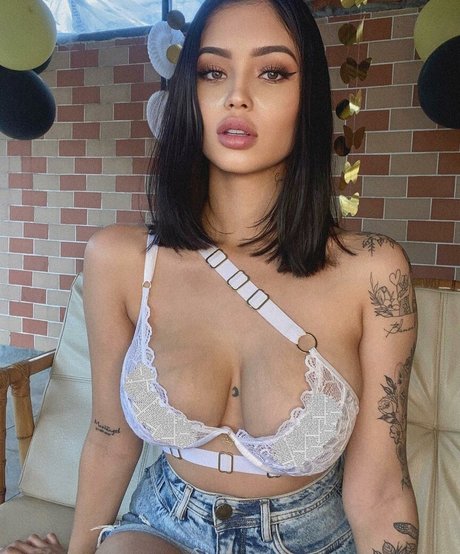 manuelahcadavidof 可愛い女優 写真