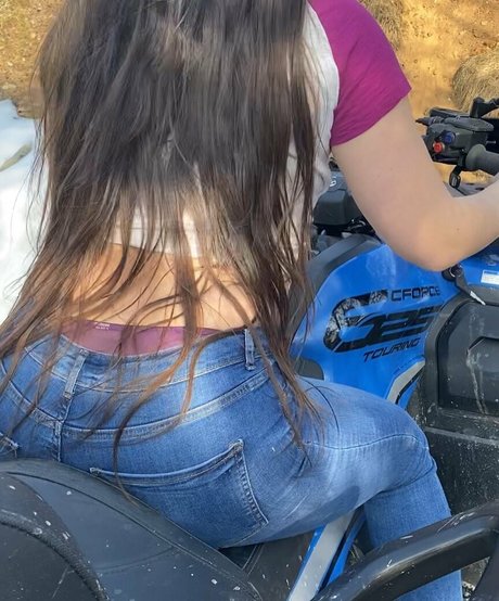 年配の熟女オンリーファンズ 美しい裸 画像