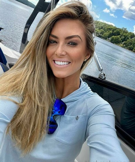 巨大なペニスオンリーファンズ ポルノグラフィック アーカイブ