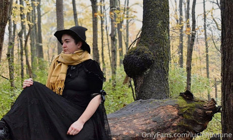 luciendelune ポルノスター トップ 写真