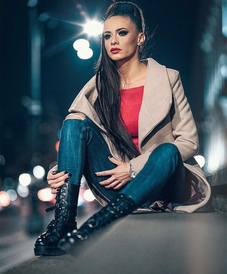 クーガーオンリーファンズ 無料セックス 画像