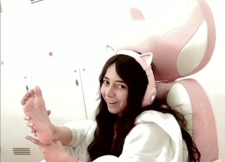 babycaroline69 美しい女優 写真