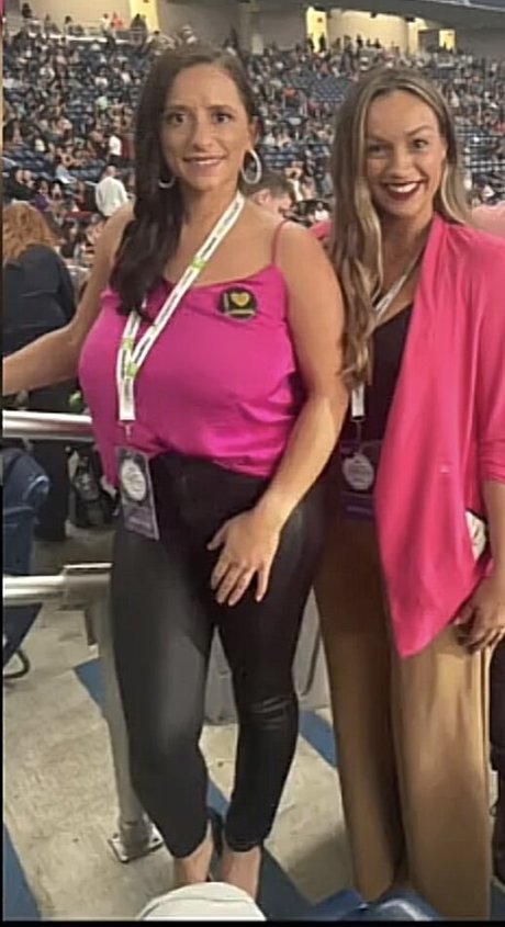 Sarah H ホットモデル 写真