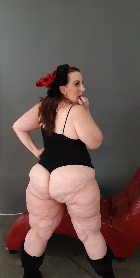 年配の熟女オンリーファンズ ベスト 写真