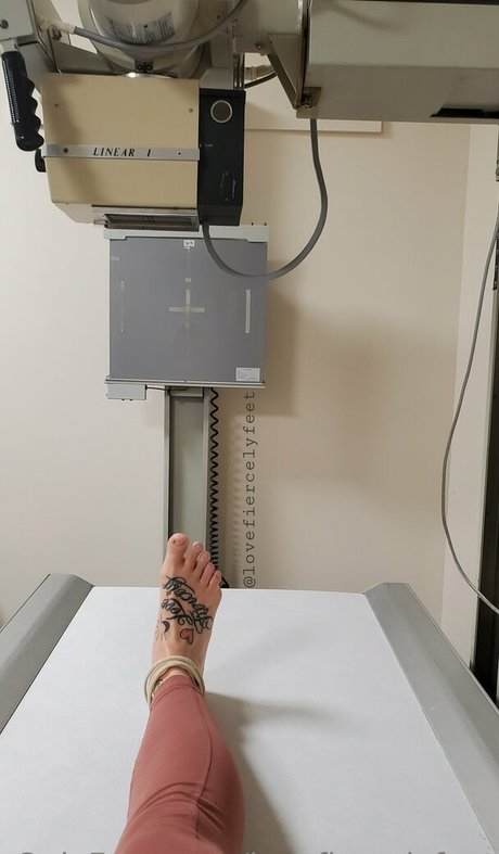 18歳のオンリーファンズ 無料裸 写真