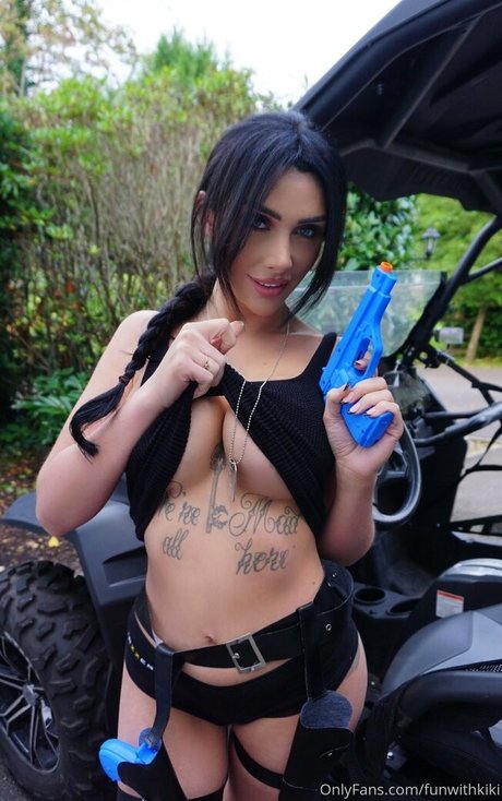 Funwithkiki ポルノスター ヌード 写真