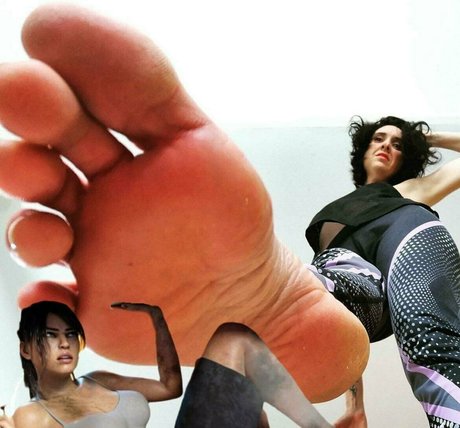 asmr ジンジャー オンリーファンズ アダルト 写真