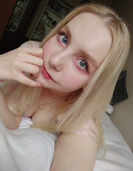 aestheticusernameuwu セクシーモデル 画像