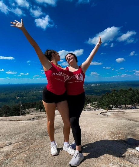 Olivia O xxxスター アーカイブ