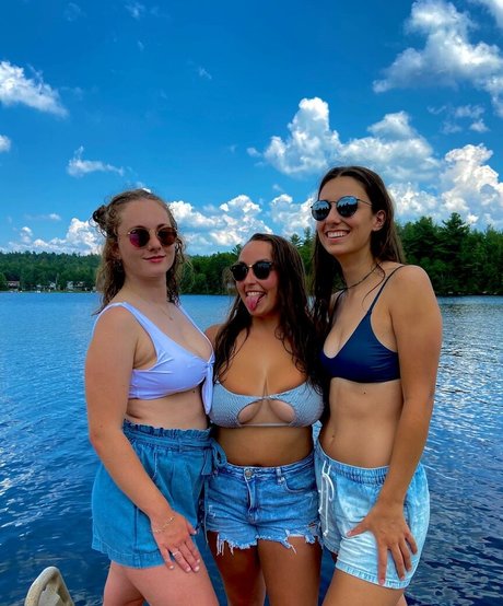 Lexi Thomas ポルノスター 高品質 画像