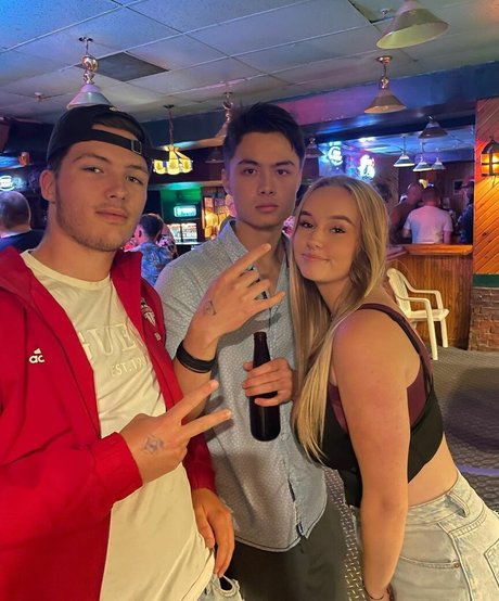 Hailey F 完璧なモデル 画像