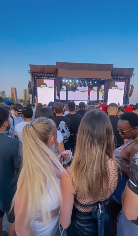 Hailey F エロティック女優 画像