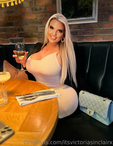 Victoria Sinclair 高品質のポルノスター 写真