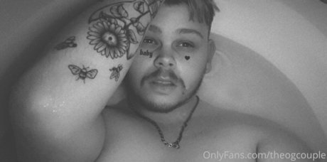 大きな黒い猫OnlyFans セクシー裸 アーカイブ