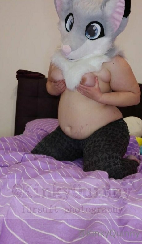 kinkyquinny アート女優 画像