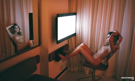 アマチュアヌードオンリーファンズ セクシーヌード 写真