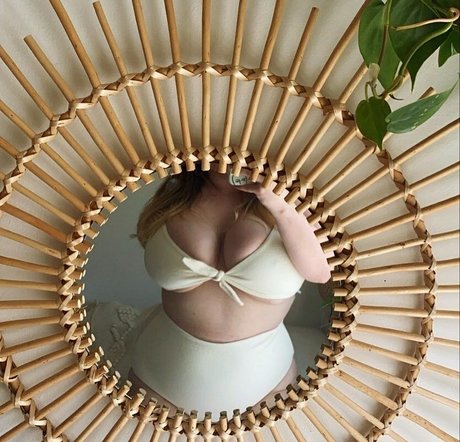 Cayley M 最高のモデル ギャラリー