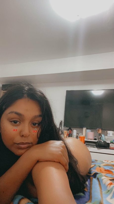 フェイシャルオンリーファンズ セクシーヌード 写真