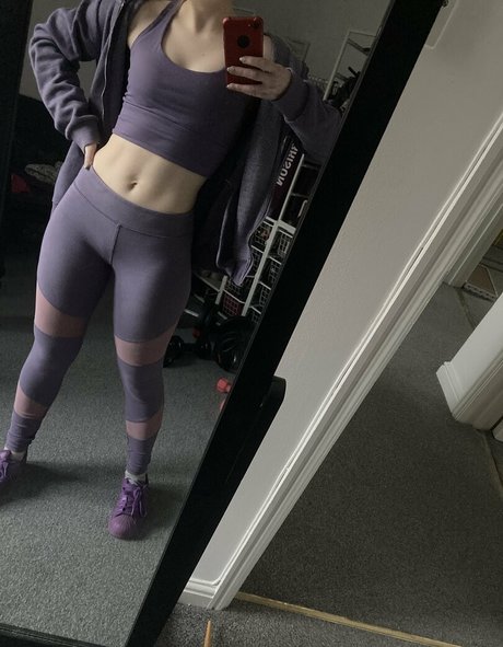 巨乳の黒人女性オンリーファンズ ホットセクシー 写真