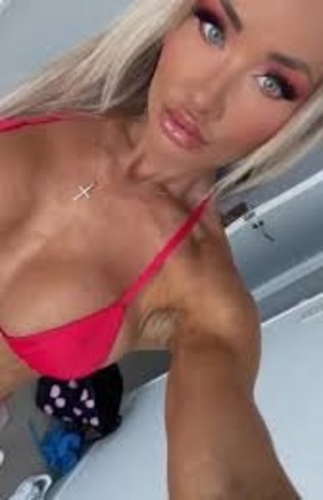 Cyraexclusive 女優 画像