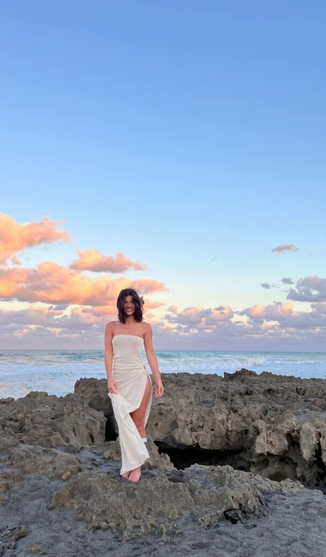 アナル舐めオンリーファンズ 無料セクシー 画像