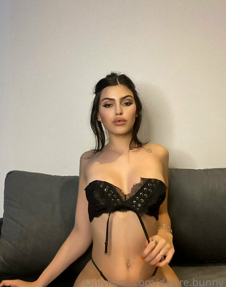 巨乳ブルネットオンリーファンズ 美しい 画像