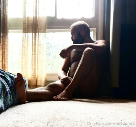 ゴス3P OnlyFans HD 画像