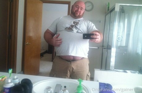 ビデオ通話 オンリーファンズ エロチック 写真