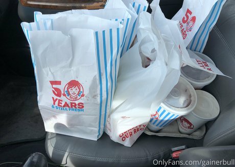 太った足のOnlyFans ヌード ギャラリー