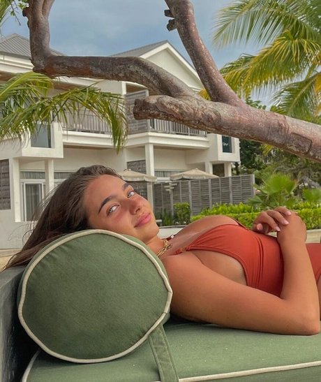 Taylor Nunez 裸のスター 画像