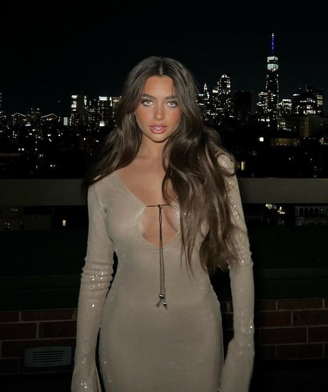 Taylor Nunez エロティックなスター 画像