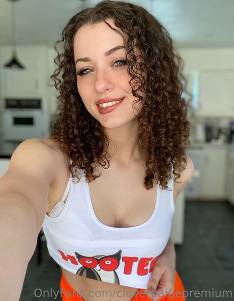 cloverpaigepremium ポルノスター アダルト アーカイブ