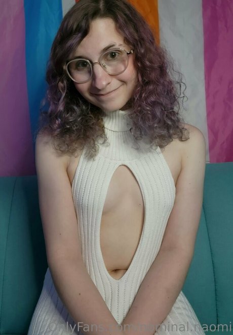 nominal naomi アダルトモデル 写真