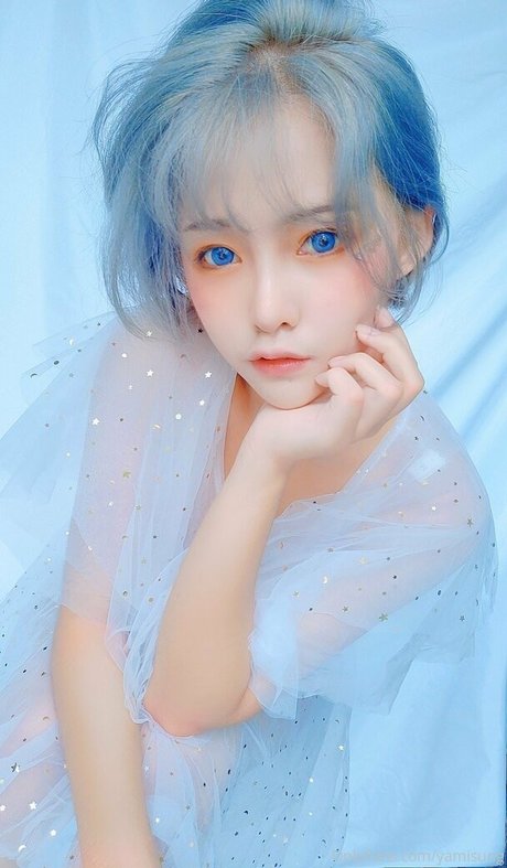 巨乳 パイズリ OnlyFans セクシーヌード 写真