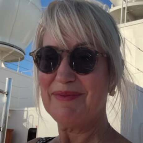 Nikki Chapman 完璧なスター ギャラリー