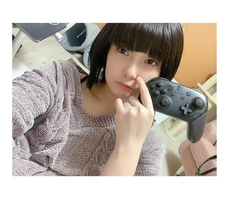 フェラチオ アジア人 OnlyFans ヌード 写真