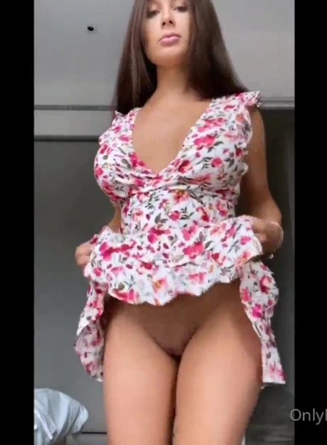 日本の女子高生OnlyFans 無料セクシー 写真