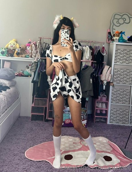 ゴス3P OnlyFans えろ 画像