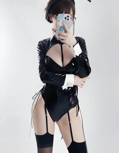 厚い黒檀オンリーファンズ アートポルノ 画像