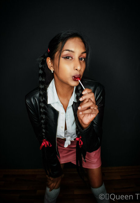 アジア人 ノーPPV オンリーファンズ セクシーヌード 画像