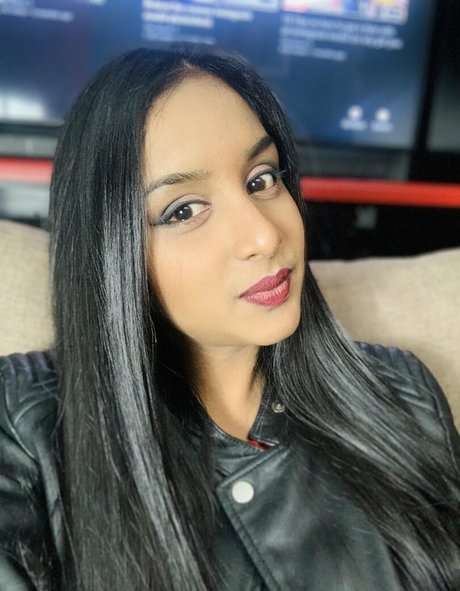 レズビアンの足OnlyFans ホットセックス 画像