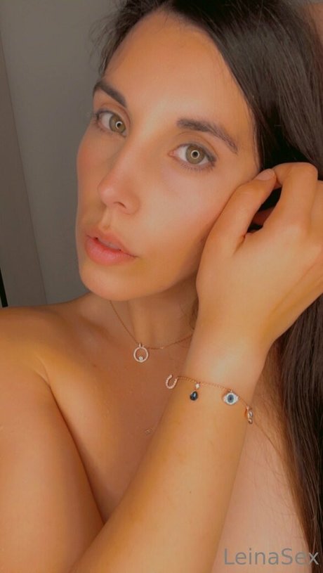 曲線美の女の子オンリーファンズ 可愛い 写真