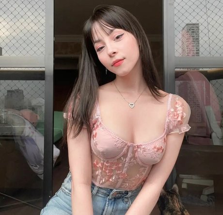 Caroline Favorino xxx女優 アーカイブ