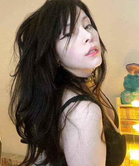 Caroline Favorino 高品質のスター ギャラリー