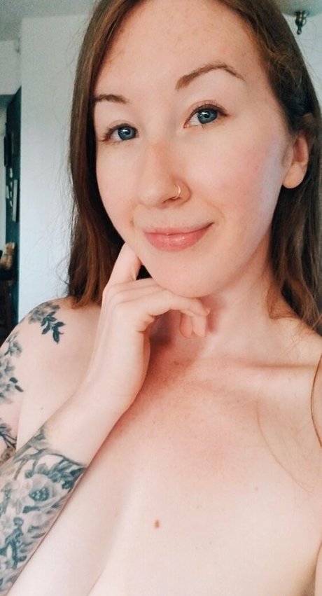 ellierowynfans セクシーなポルノスター 画像