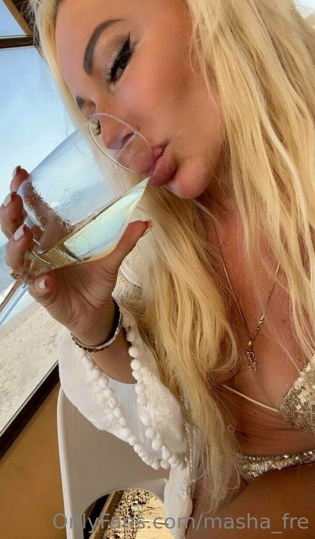 margot free かわいいポルノスター 写真