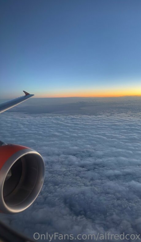 日本の女子高生OnlyFans 素敵 画像